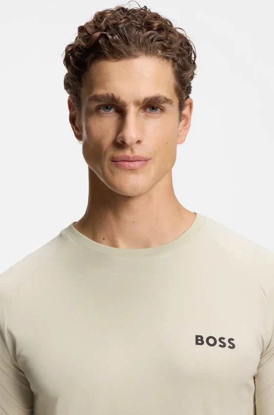 Active Quick-dry slim-fit T-shirt with four-way stretch Active Quick-dry slim-fit T-shirt with four-way stretch