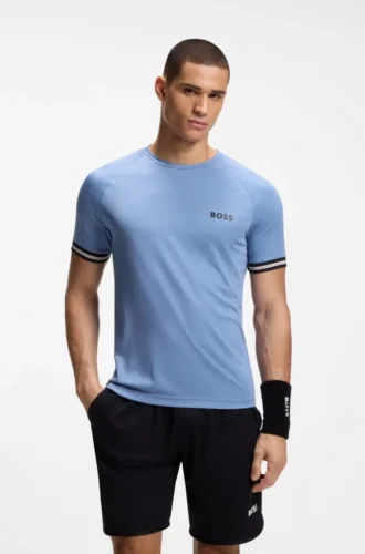 Active slim-fit T-shirt with tennis-ball embossing
