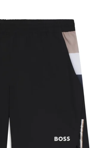 Active tennis shorts with moisture management