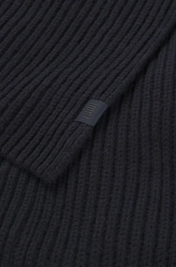 BECKHAM x BOSS scarf in virgin wool and cashmere BECKHAM x BOSS scarf in virgin wool and cashmere