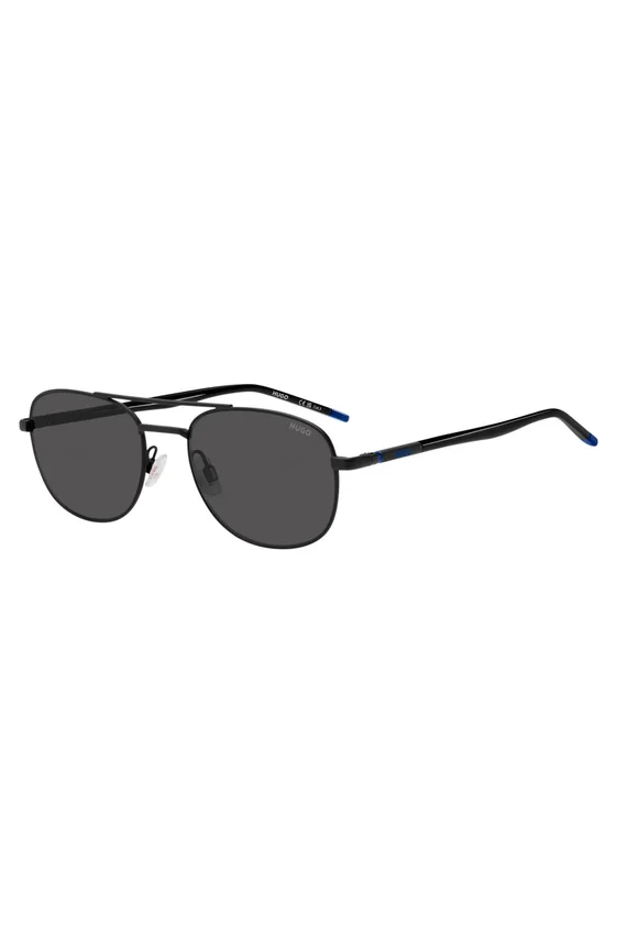 Black sunglasses with blue details Black sunglasses with blue details