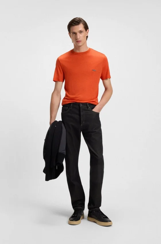 BOSS x ASTON MARTIN T-shirt with nubuck logo BOSS x ASTON MARTIN T-shirt with nubuck logo