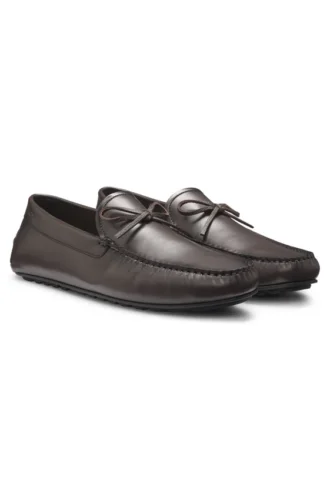 Bow-trim driver moccasins in leather