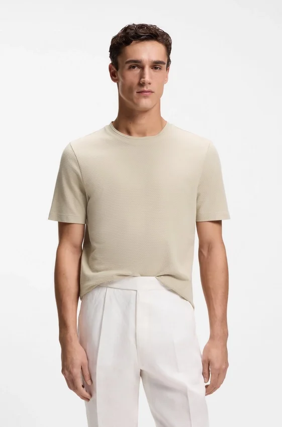 Bubble-jacquard structure T-shirt in a cotton blend Bubble-jacquard structure T-shirt in a cotton blend