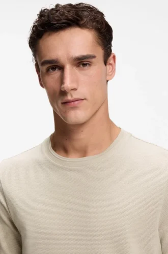 Bubble-jacquard structure T-shirt in a cotton blend