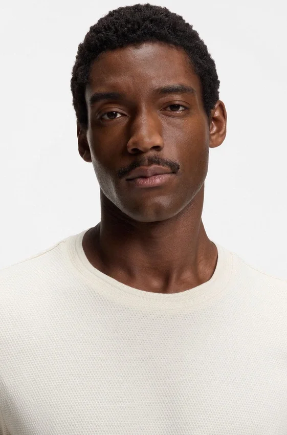Bubble-jacquard structure T-shirt in a cotton blend Bubble-jacquard structure T-shirt in a cotton blend