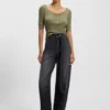 Button-placket top in a cotton blend
