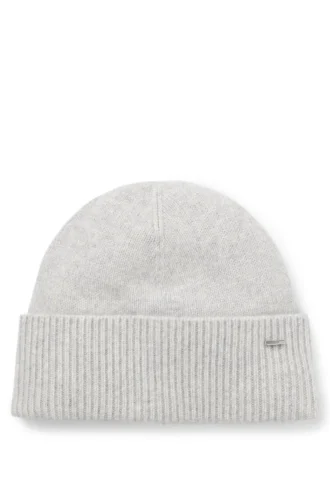 Cashmere beanie with metallic logo trim Cashmere beanie with metallic logo trim