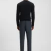 Cashmere sweater in a regular fit
