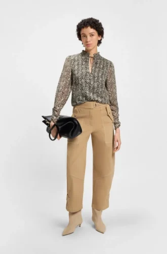 Casual trousers in stretch-cotton twill