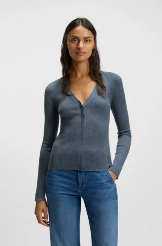 Concealed-closure cardigan in virgin wool