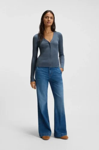 Concealed-closure cardigan in virgin wool