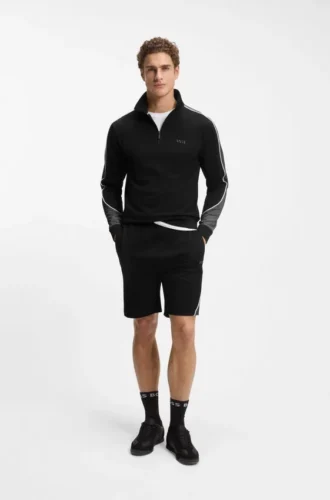 Contrast-piping shorts in a cotton blend