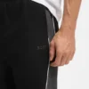 Contrast-piping shorts in a cotton blend