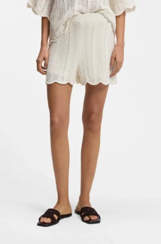 Cotton-blend knitted shorts with wave structure