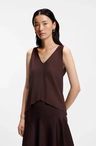 Cotton-linen top with V neckline