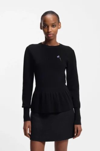 Cotton sweater with detachable floral brooch