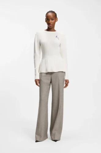 Cotton sweater with detachable floral brooch