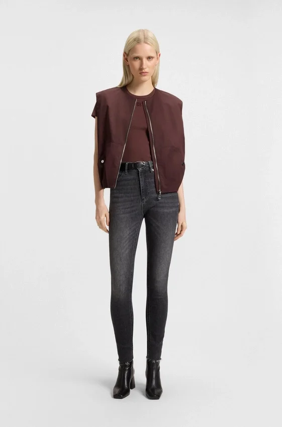 Cotton-twill gilet in a relaxed fit Cotton-twill gilet in a relaxed fit