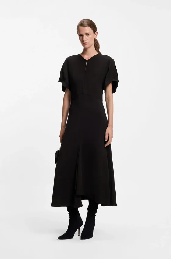Crepe dress with keyhole neckline Crepe dress with keyhole neckline