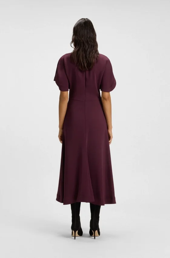 Crepe dress with keyhole neckline Crepe dress with keyhole neckline