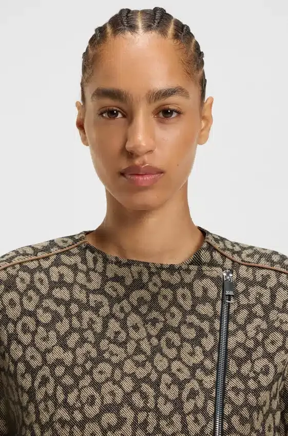 Cropped biker jacket with leopard jacquard Cropped biker jacket with leopard jacquard