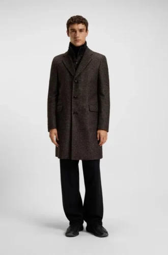 Detachable-inner coat in a slim fit