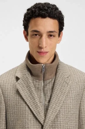 Detachable-inner coat in a slim fit