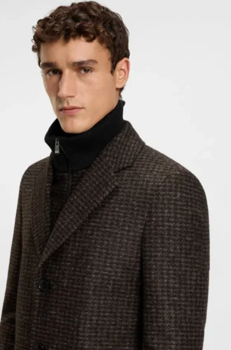 Detachable-inner coat in a slim fit