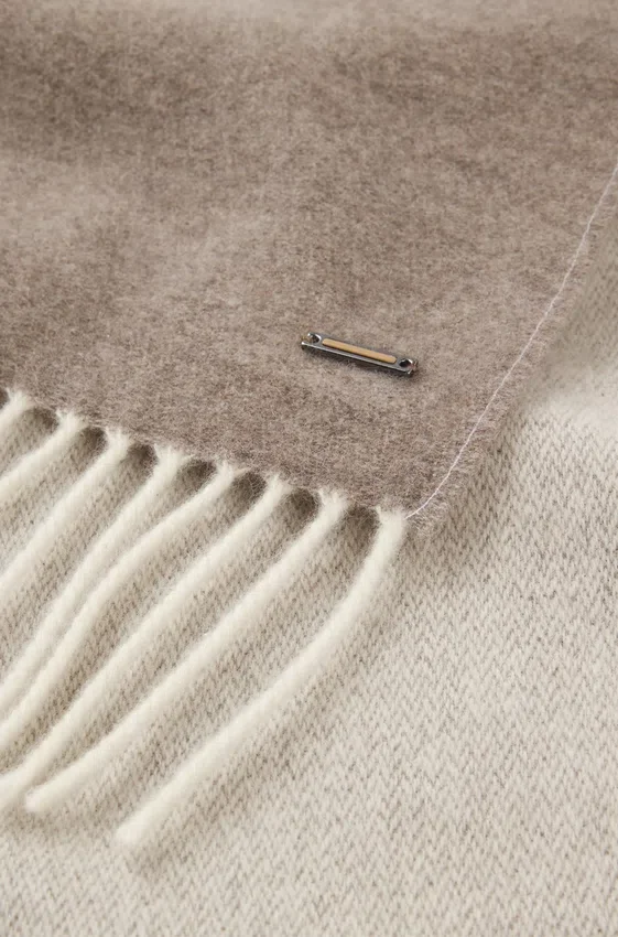 Double-faced cashmere scarf Double-faced cashmere scarf
