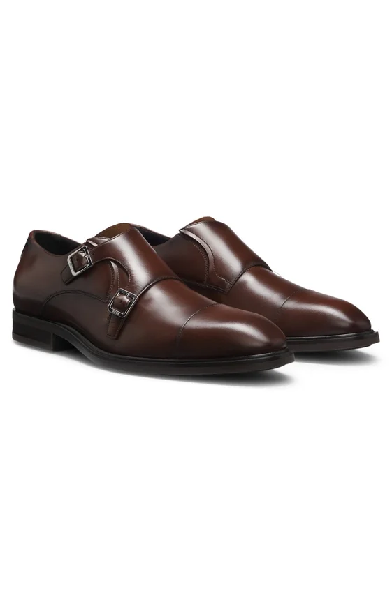 Double-strap monk shoes in leather Double-strap monk shoes in leather