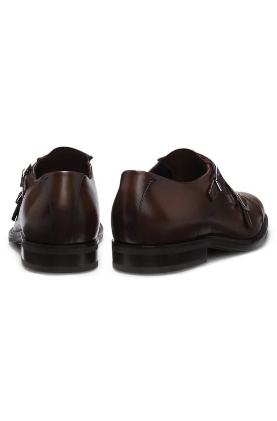 Double-strap monk shoes in leather Double-strap monk shoes in leather