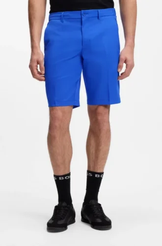 Easy-iron shorts with water-repellent finish