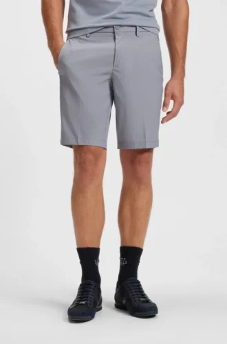 Easy-iron shorts with water-repellent finish