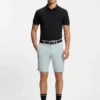 Easy-iron shorts with water-repellent finish