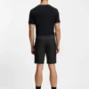Easy-iron shorts with water-repellent finish