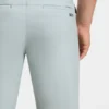 Easy-iron shorts with water-repellent finish
