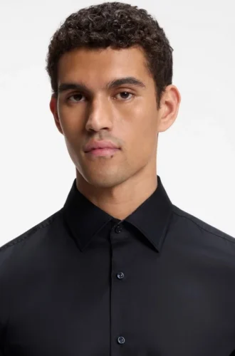 Easy-iron slim-fit shirt in cotton poplin