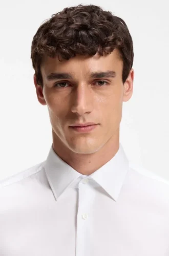 Easy-iron slim-fit shirt in cotton poplin
