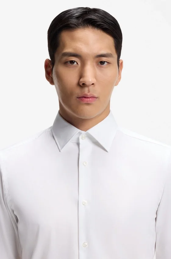 Easy-iron slim-fit shirt in cotton poplin Easy-iron slim-fit shirt in cotton poplin