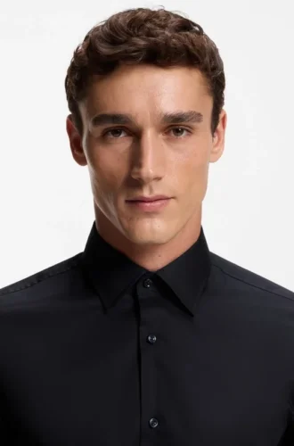 Easy-iron slim-fit shirt in cotton poplin