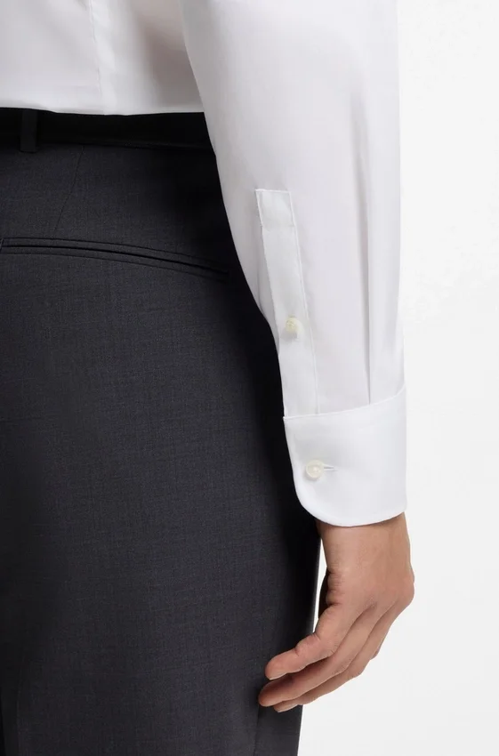 Easy-iron slim-fit shirt in cotton poplin Easy-iron slim-fit shirt in cotton poplin