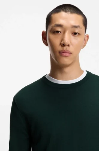 Embroidered-logo sweater in virgin wool