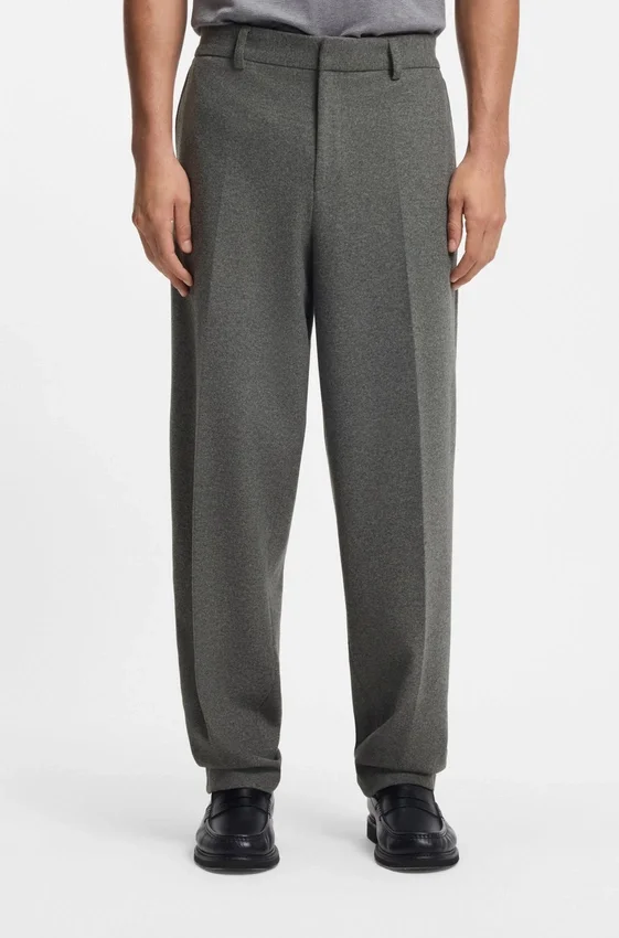 Formal trousers in performance flannel Formal trousers in performance flannel