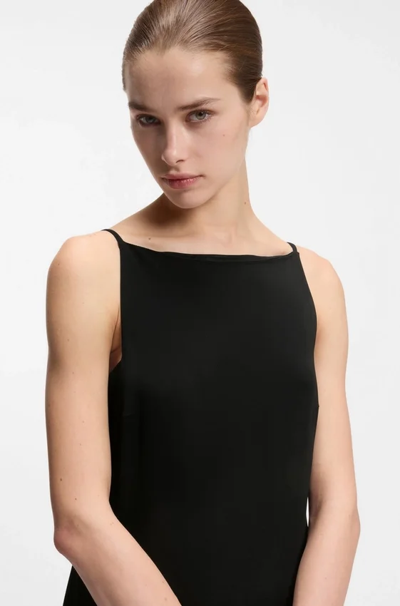 Front-pleat dress with balloon skirt Front-pleat dress with balloon skirt