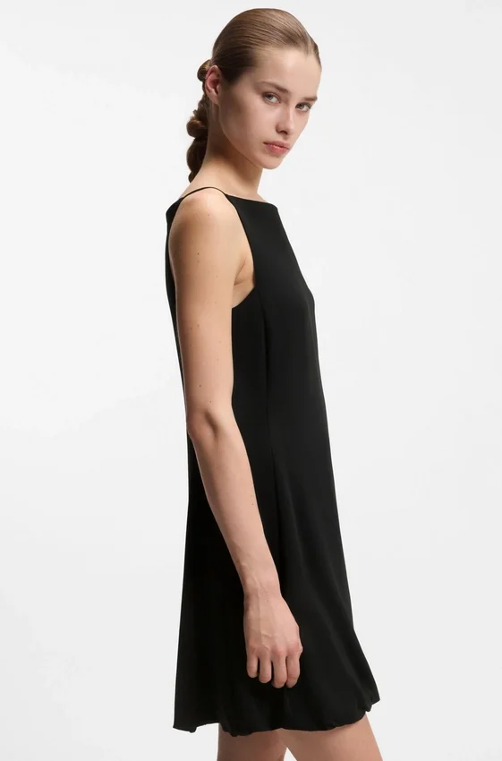 Front-pleat dress with balloon skirt Front-pleat dress with balloon skirt