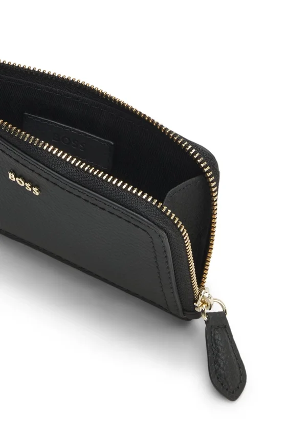 Grained-leather card holder with logo lettering Grained-leather card holder with logo lettering