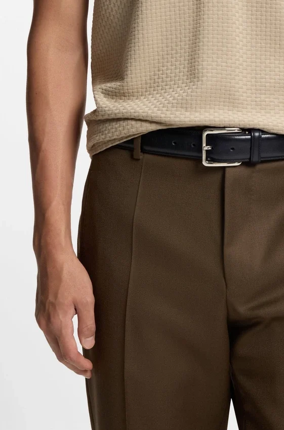 Italian-leather belt with contrast stitching Italian-leather belt with contrast stitching