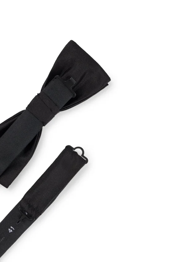 Italian-made silk-jacquard bow tie Italian-made silk-jacquard bow tie