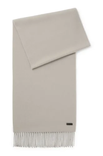 Italian-made wool scarf with logo patch